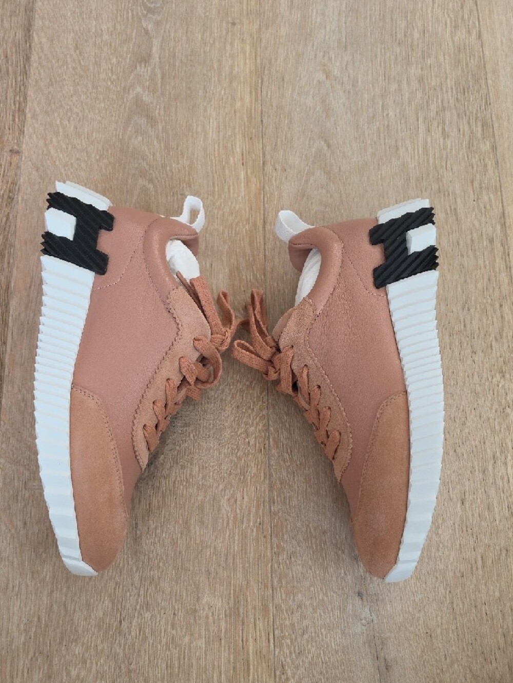 NWB Hermes Bouncing Sneakers - Picture 6 of 13